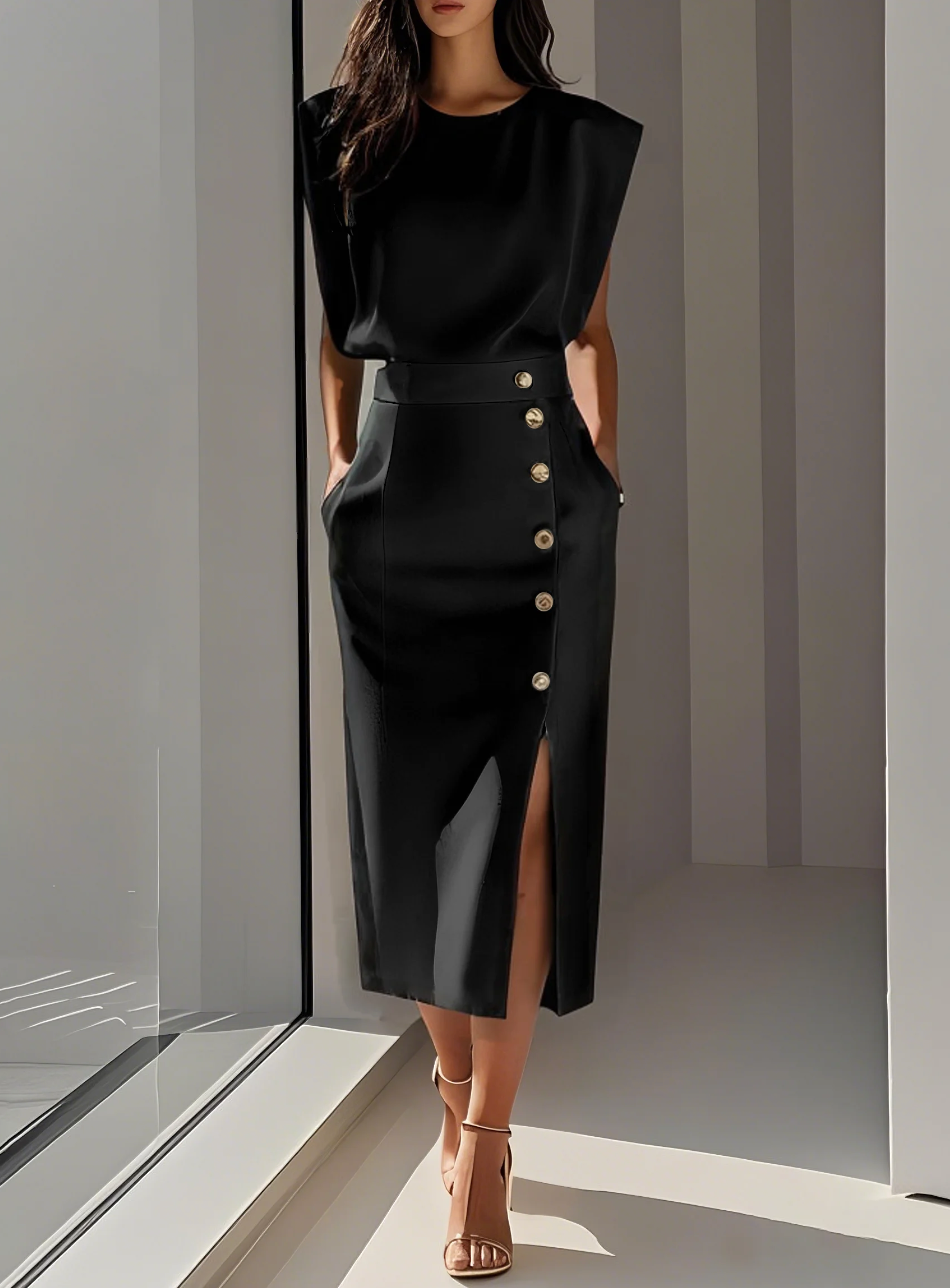 NOMI™ | Robe Écrue Élégante pour Femme – Robe d'Été avec Boutons Dorés et Fente Latérale